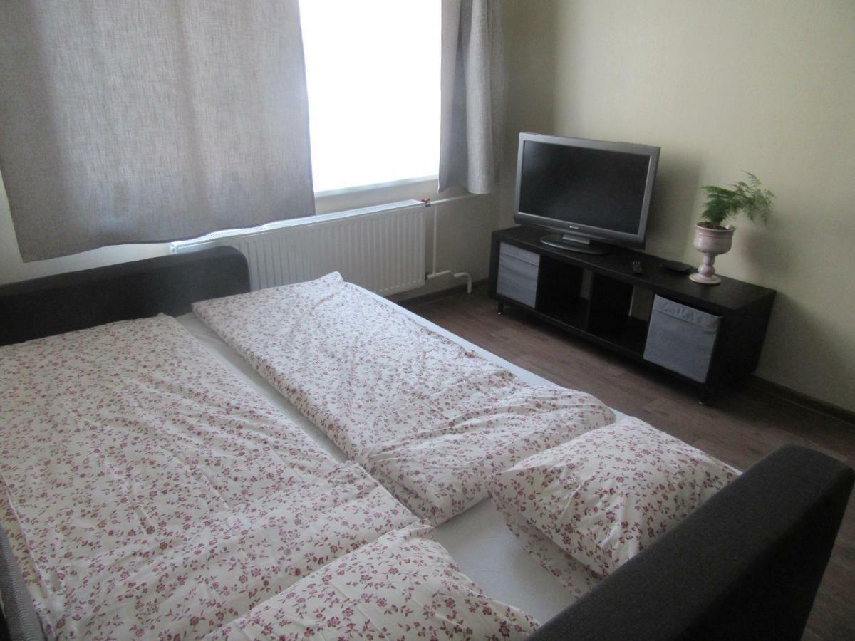 Family Apartment Рига Екстериор снимка